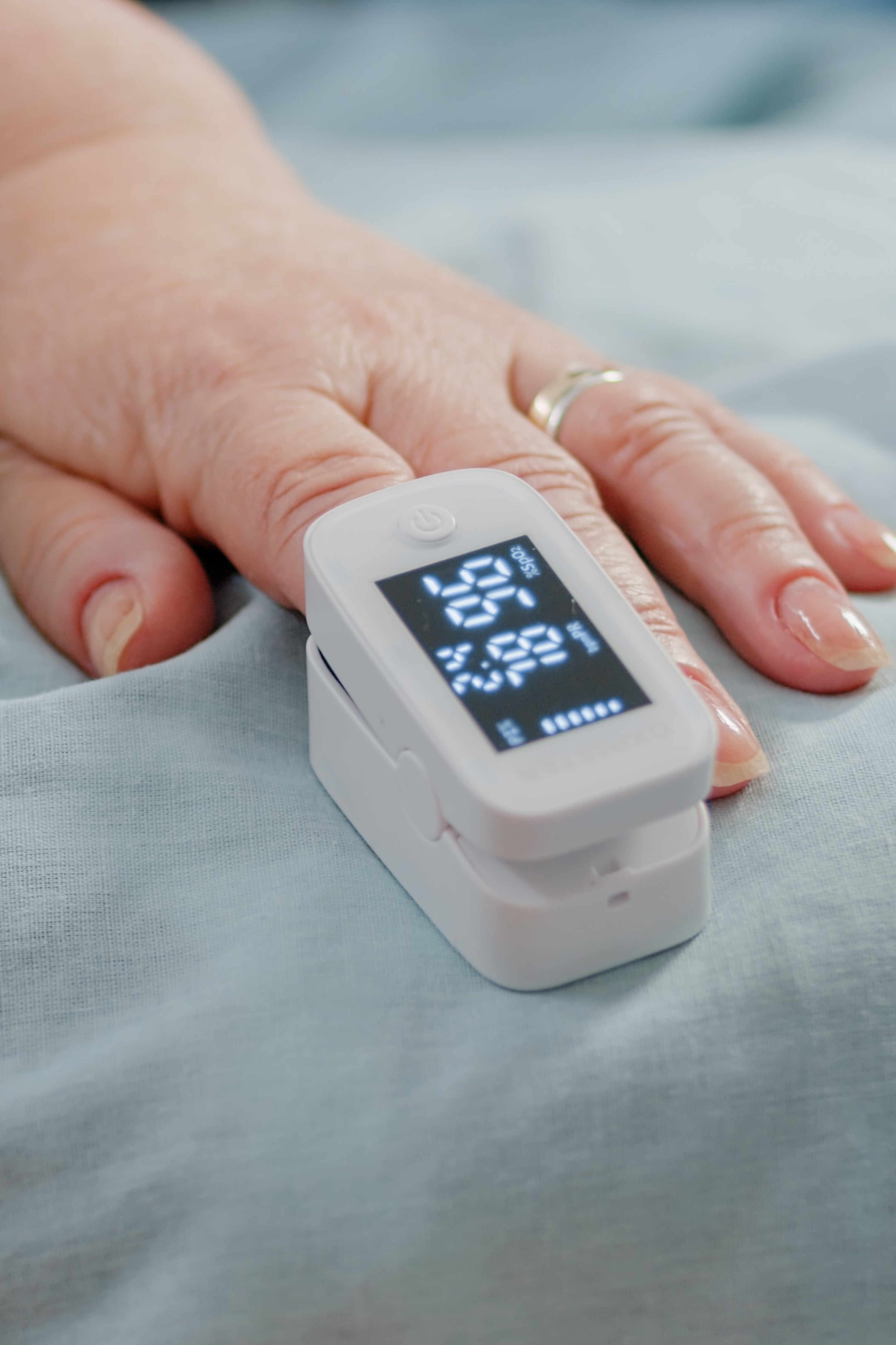 Fingertip Pulse Oximeter