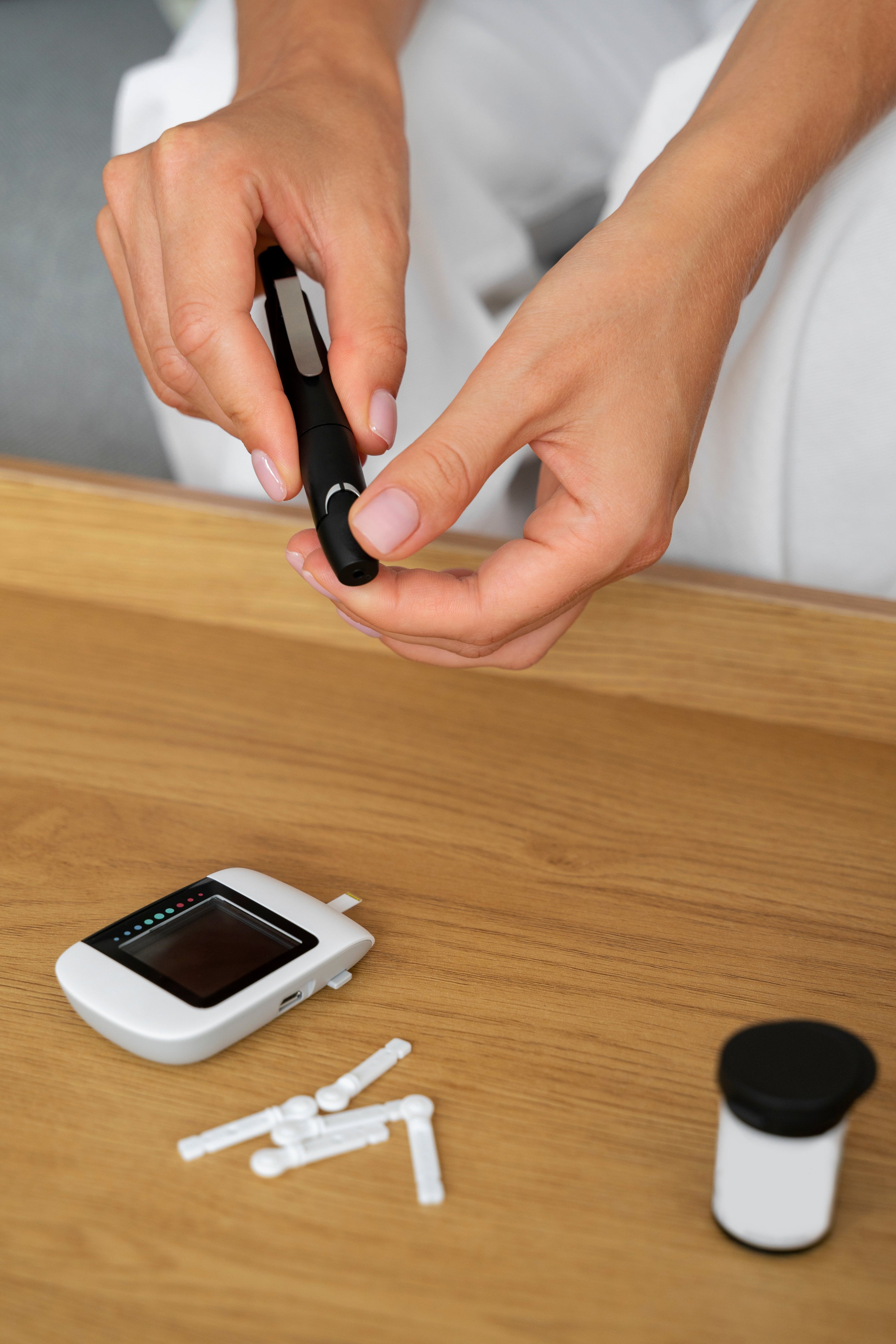 Blood Glucose Monitor Kit with Test Strips