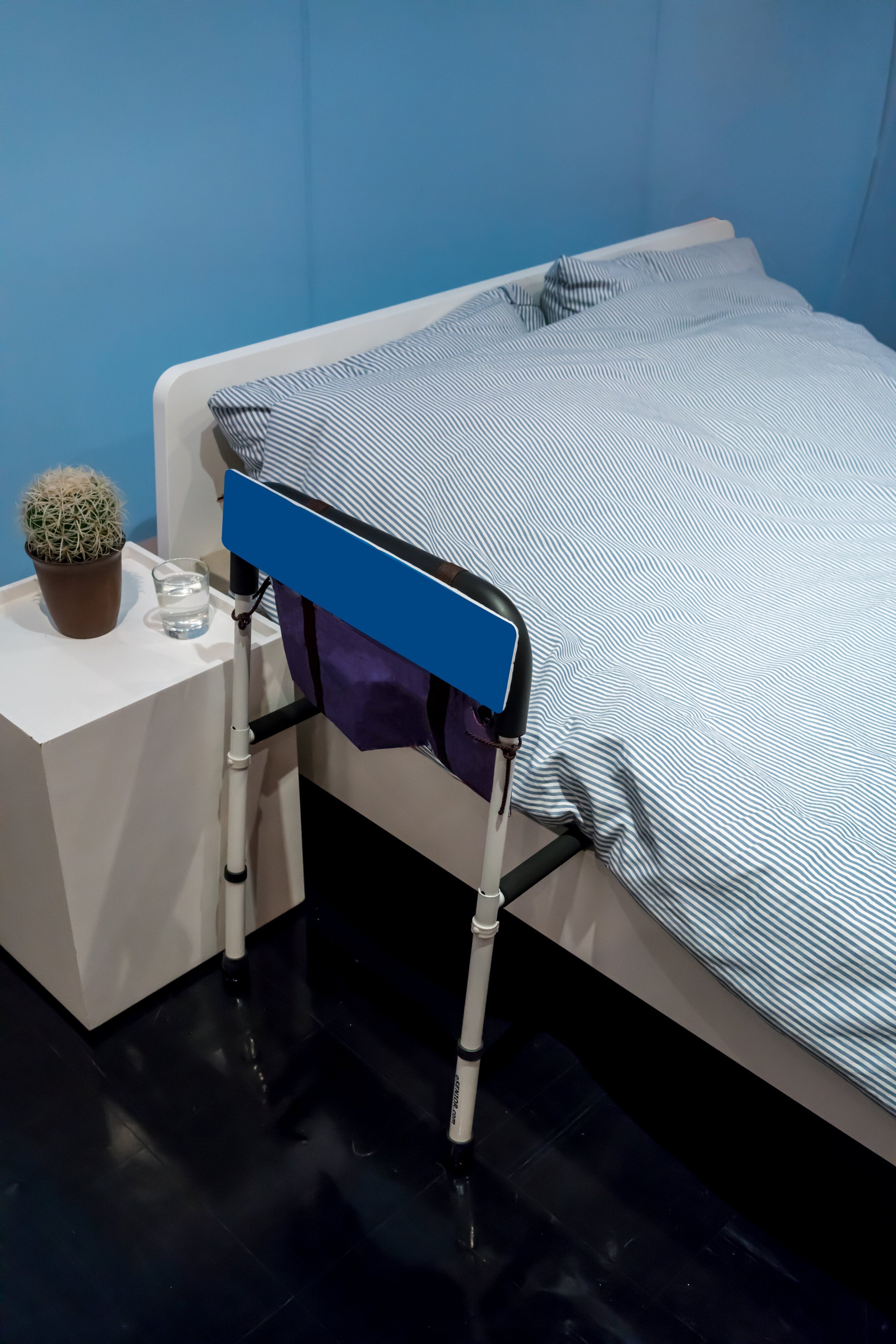 Heavy-Duty Bed Rail with Storage Pouch
